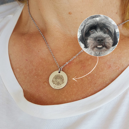 Collana con incisione cane